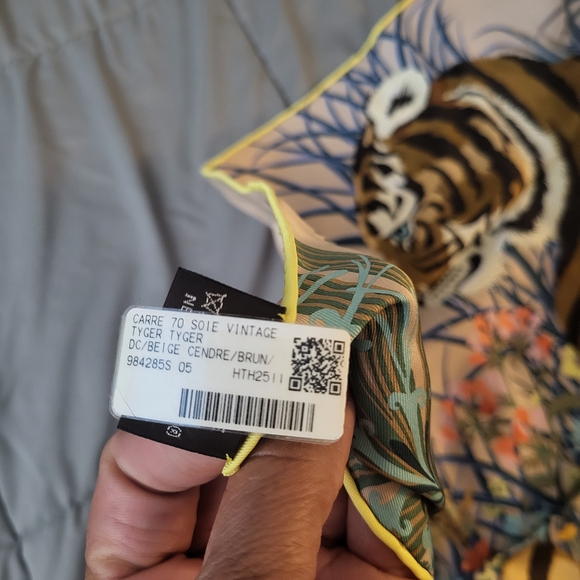 Hermes Vibrant Tiger and Floral Scarf - Picture 2 of 6